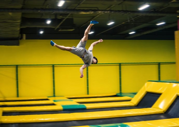 Groß (trampoline-jumper-performs-acrobatic-exercises-on-2025-02-12-05-05-45-utc)