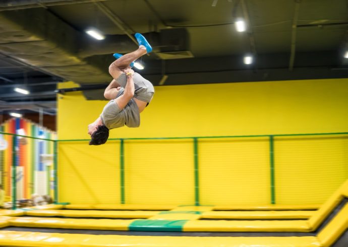 Groß (trampoline-jumper-performs-acrobatic-exercises-on-2025-02-14-18-51-28-utc)